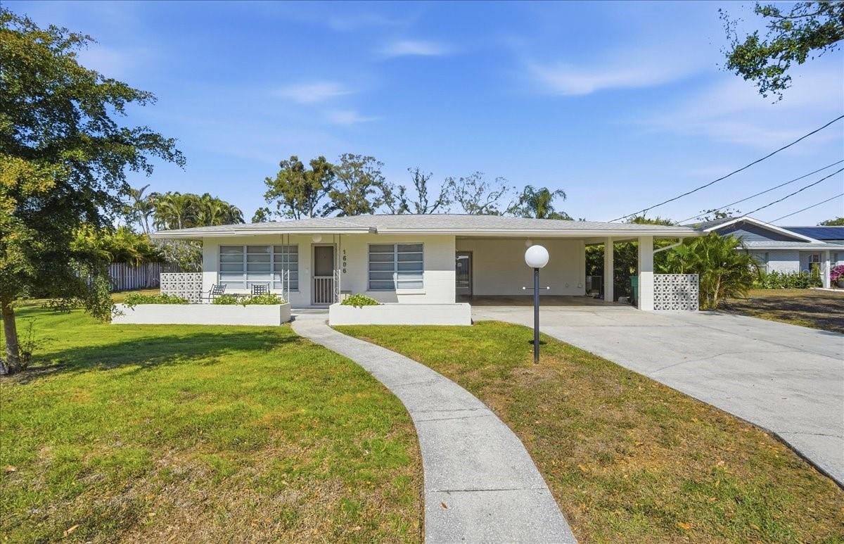 Single Family Residence em PALMETTO, FL - Daniel Dourado