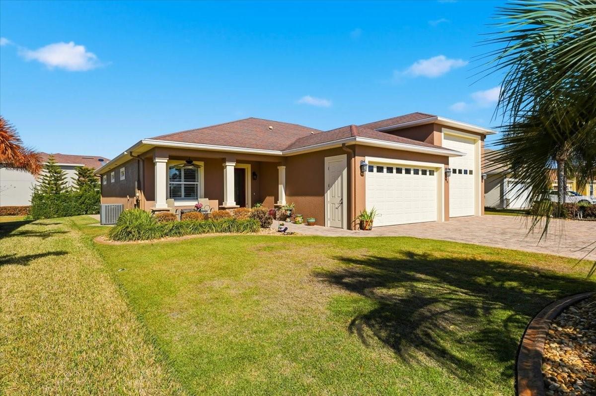 Single Family Residence em POLK CITY, FL - Daniel Dourado