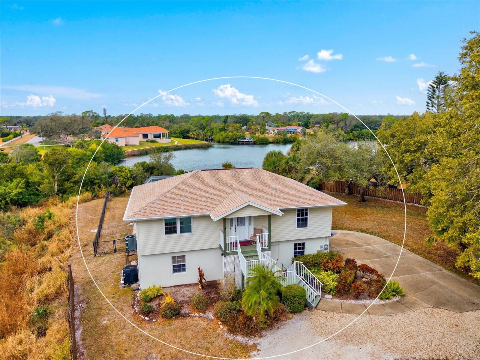 Single Family Residence em ENGLEWOOD, FL - Daniel Dourado