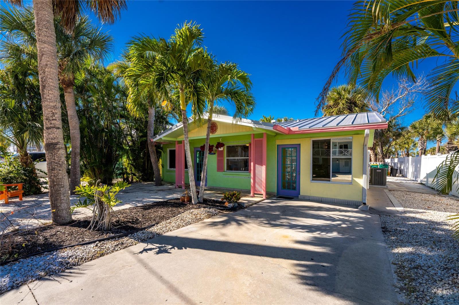 Single Family Residence em ENGLEWOOD, FL - Daniel Dourado