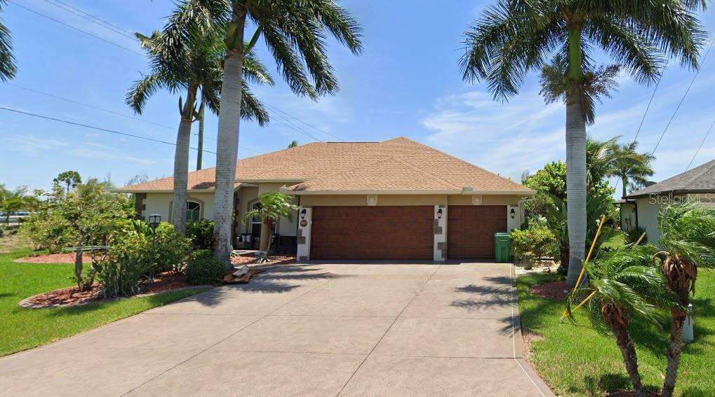 Single Family Residence in PORT CHARLOTTE, FL - Daniel Dourado