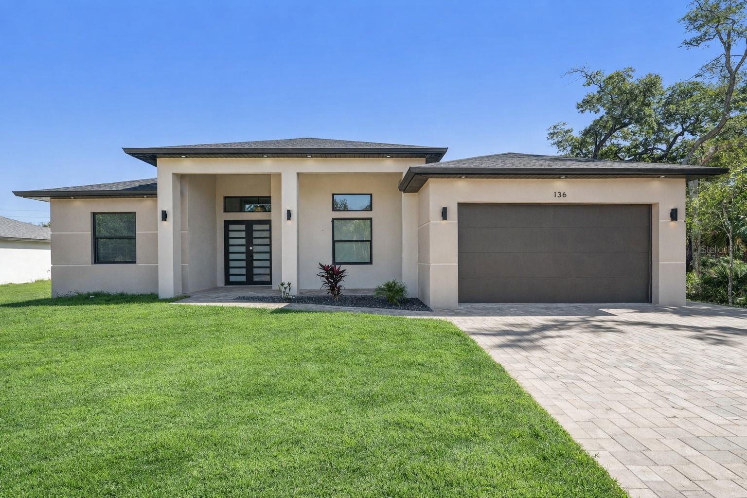 Single Family Residence in PORT CHARLOTTE, FL - Daniel Dourado