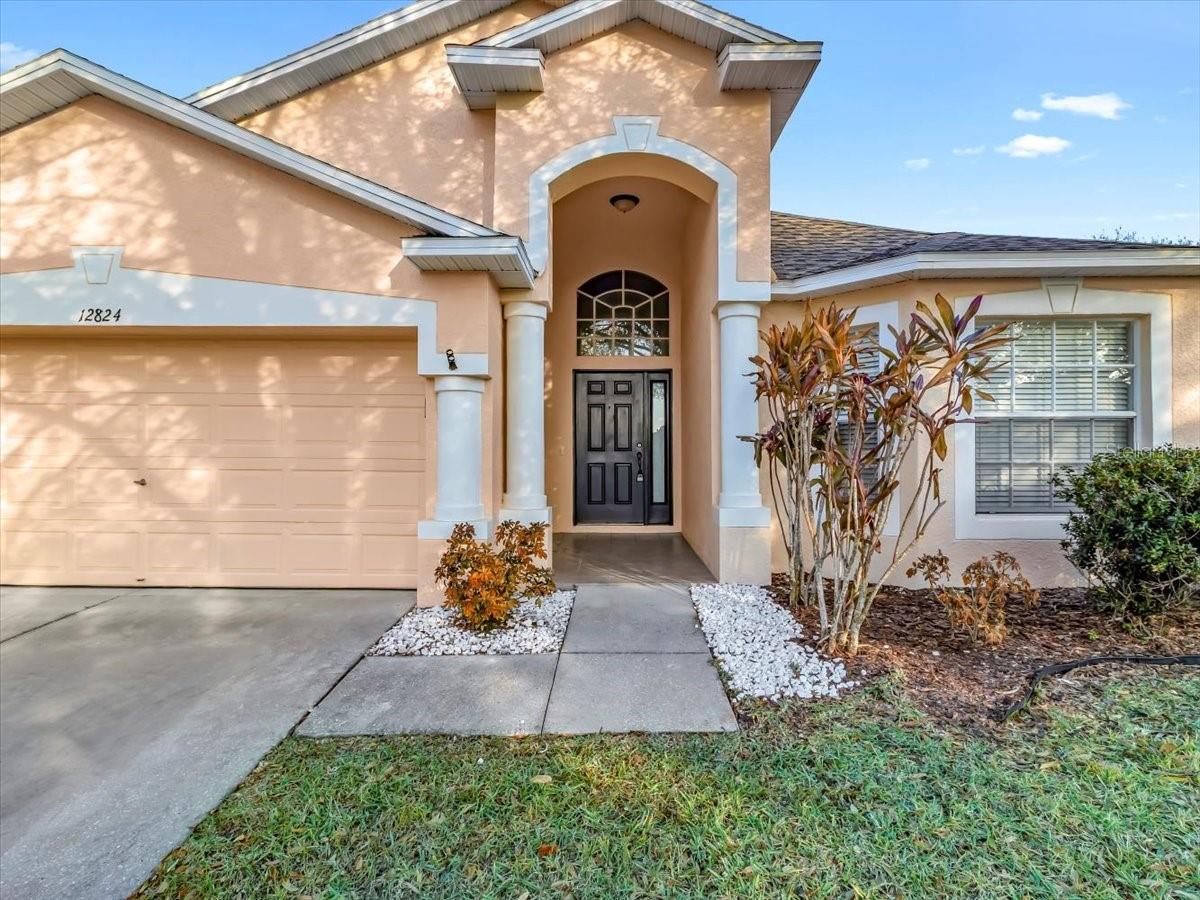 Single Family Residence in GIBSONTON, FL - Daniel Dourado