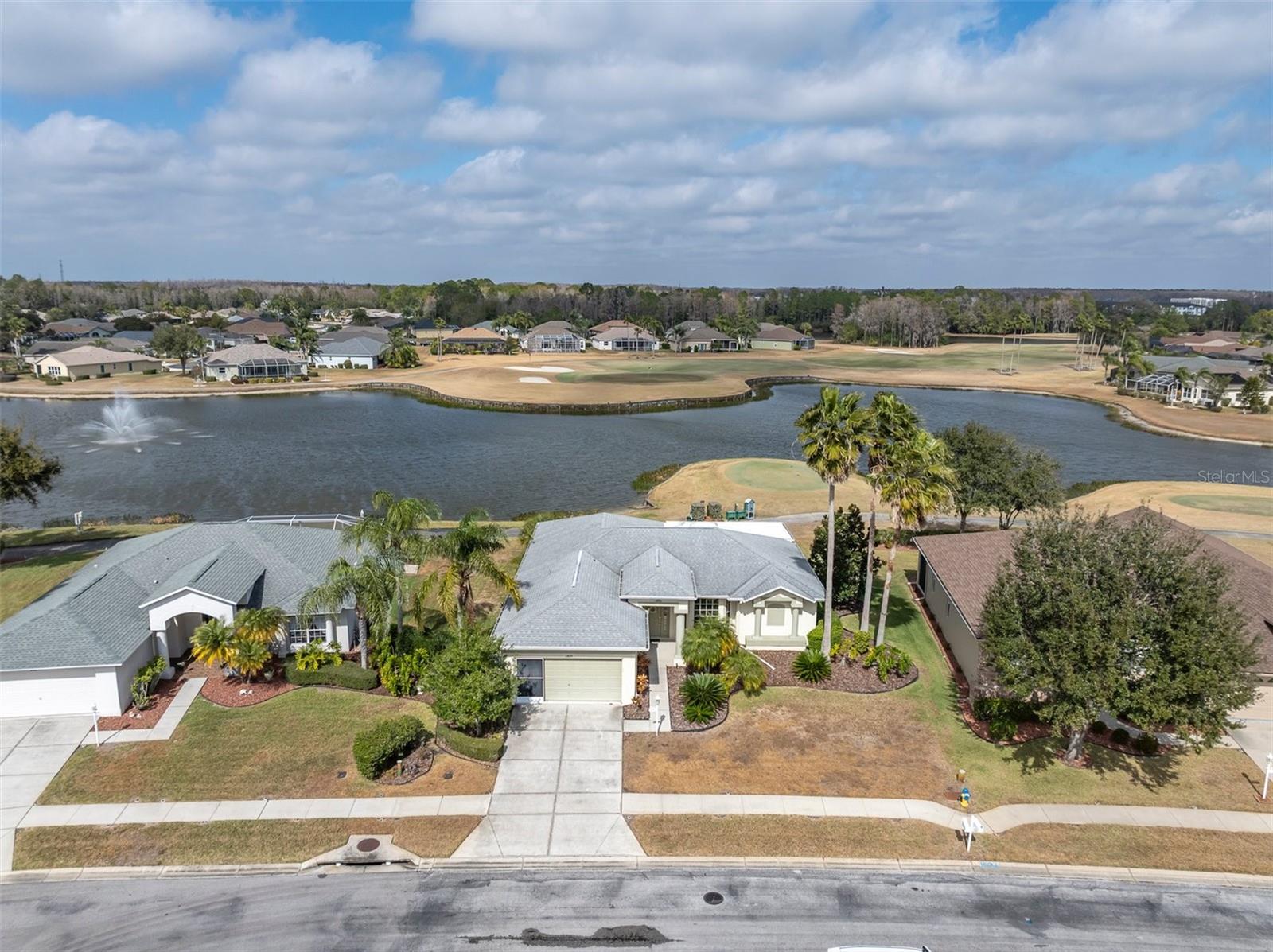 Single Family Residence em TRINITY, FL - Daniel Dourado