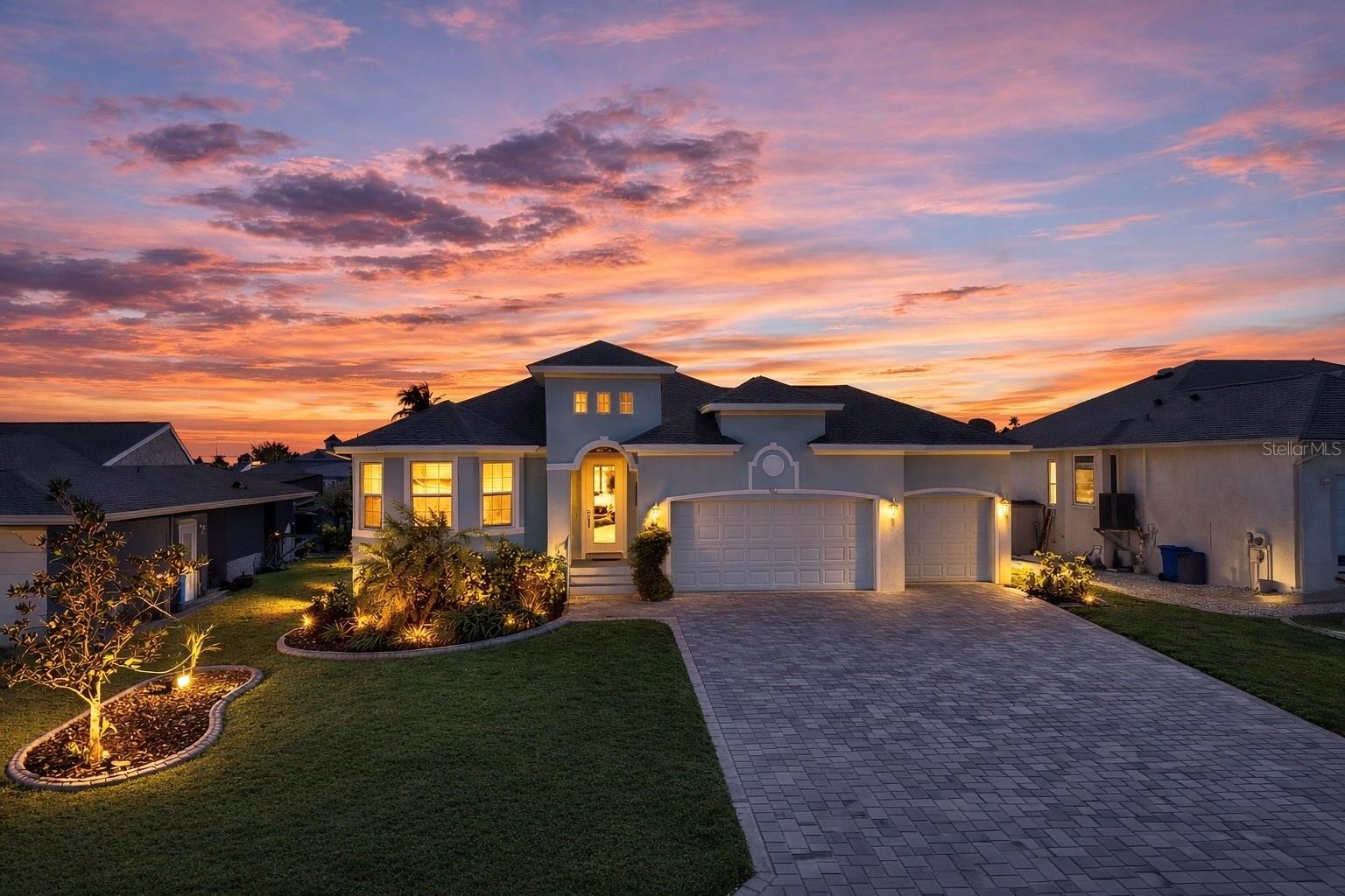 Single Family Residence em APOLLO BEACH, FL - Daniel Dourado