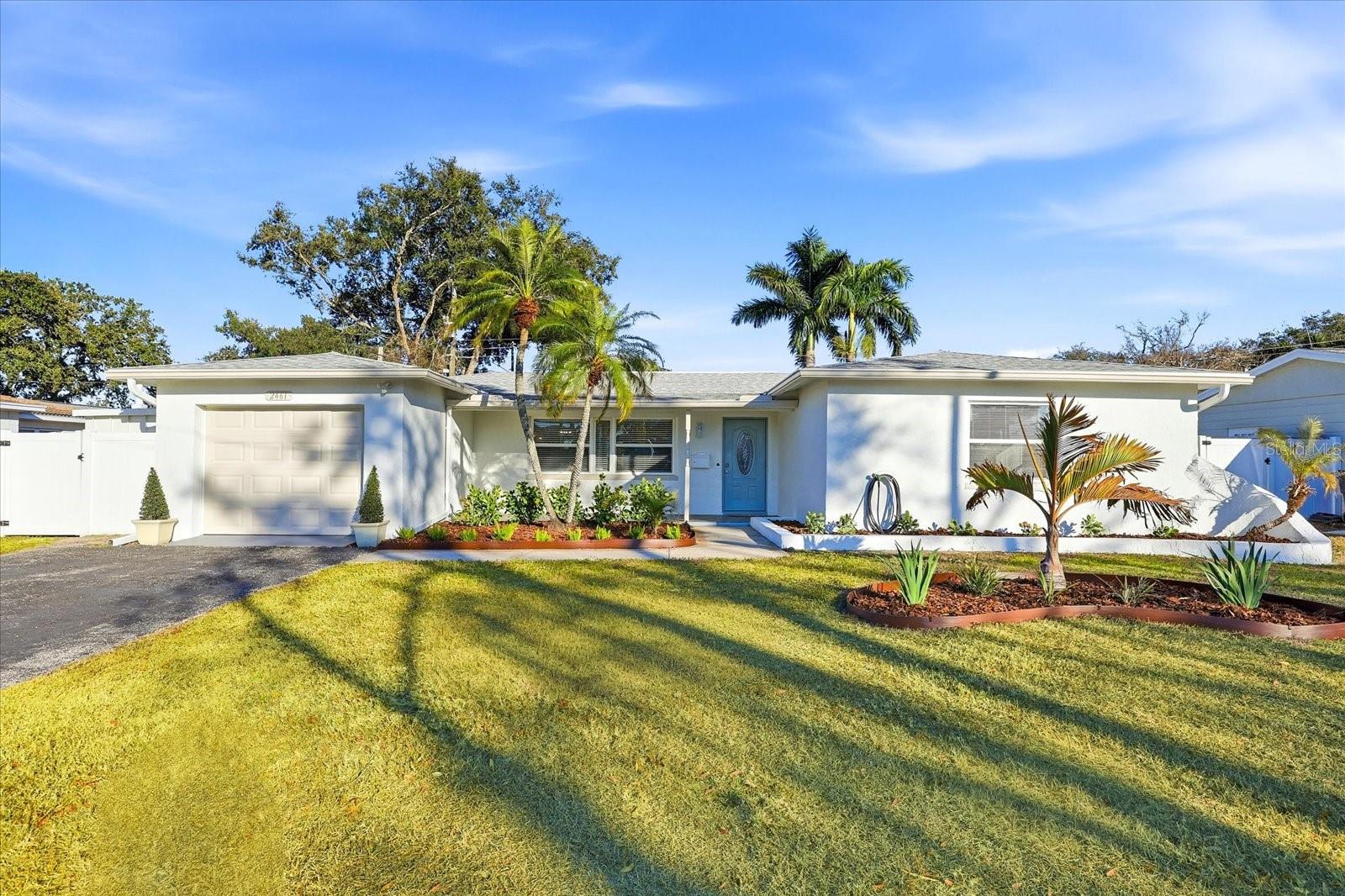 Single Family Residence em ST PETERSBURG, FL - Daniel Dourado