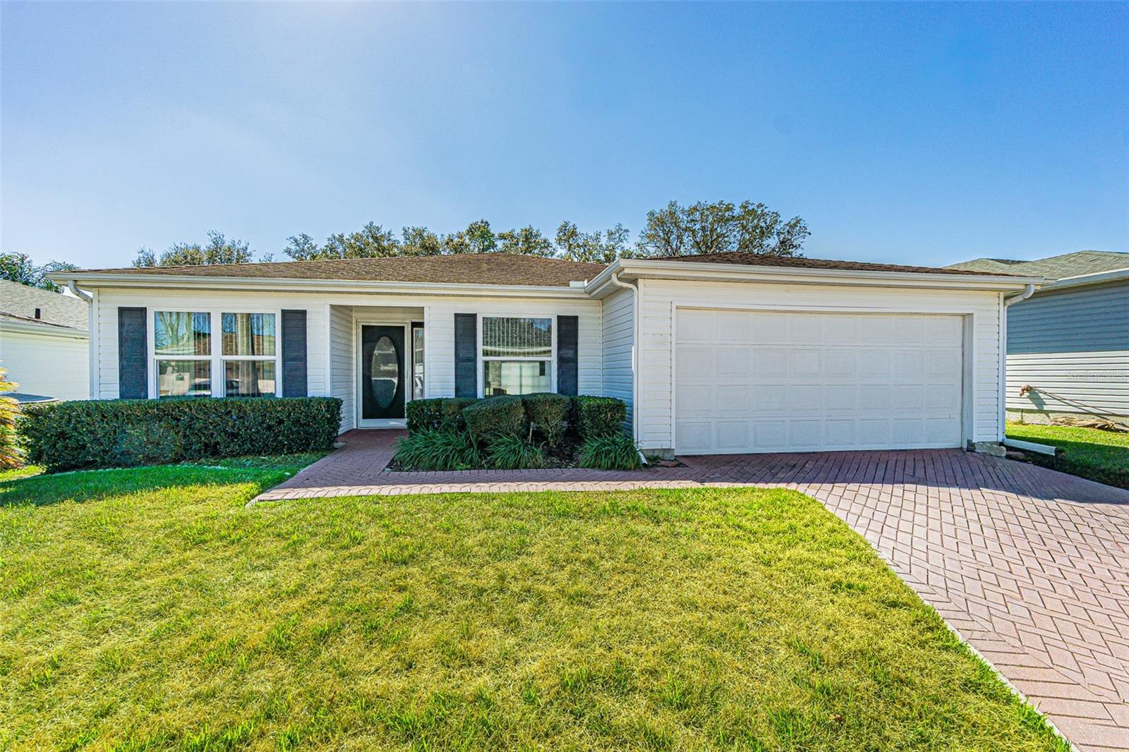 Single Family Residence in SAN ANTONIO, FL - Daniel Dourado