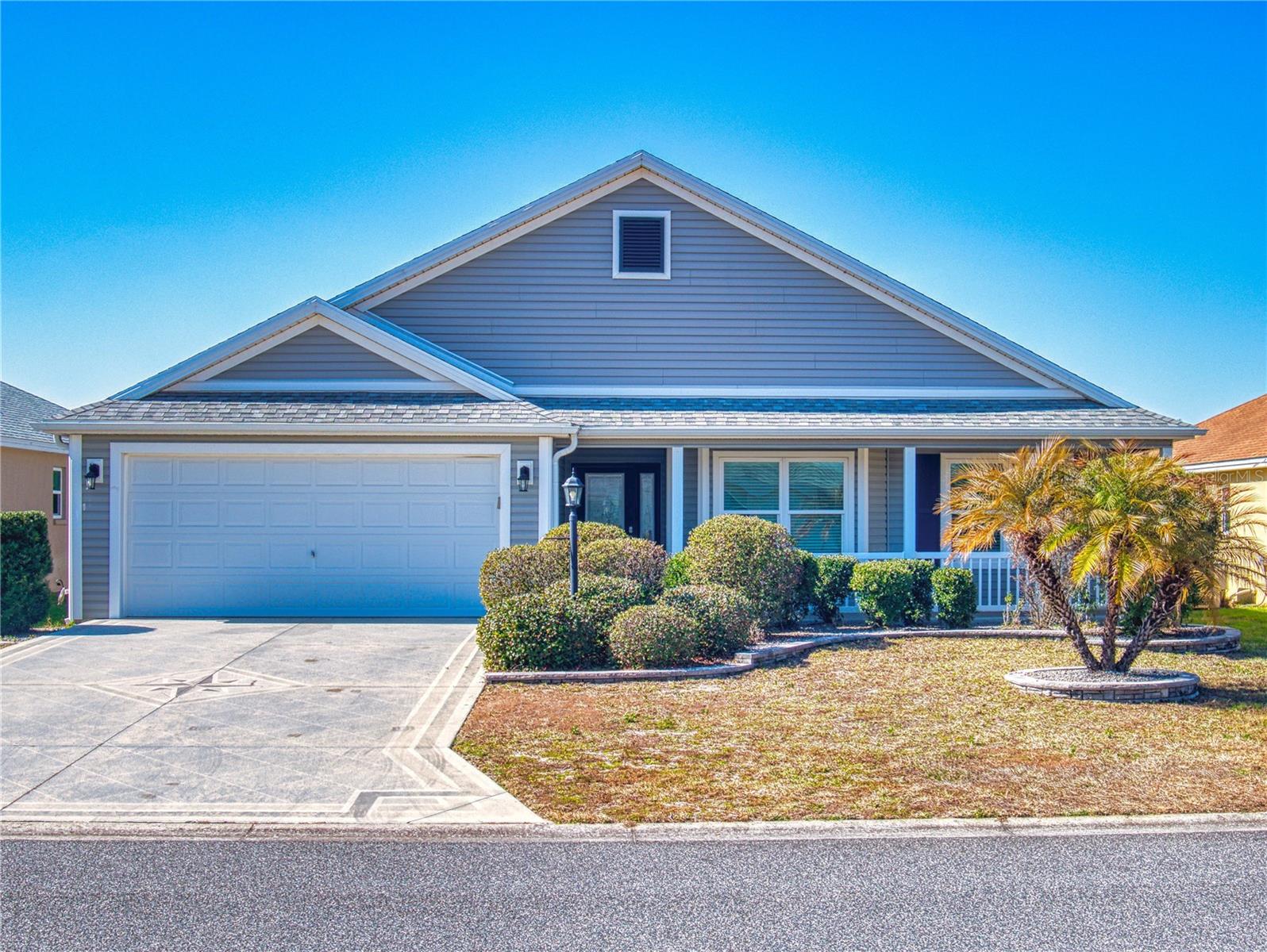 Single Family Residence in THE VILLAGES, FL - Daniel Dourado