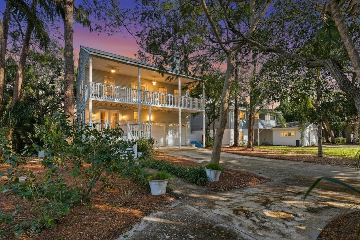 Single Family Residence in TARPON SPRINGS, FL - Daniel Dourado