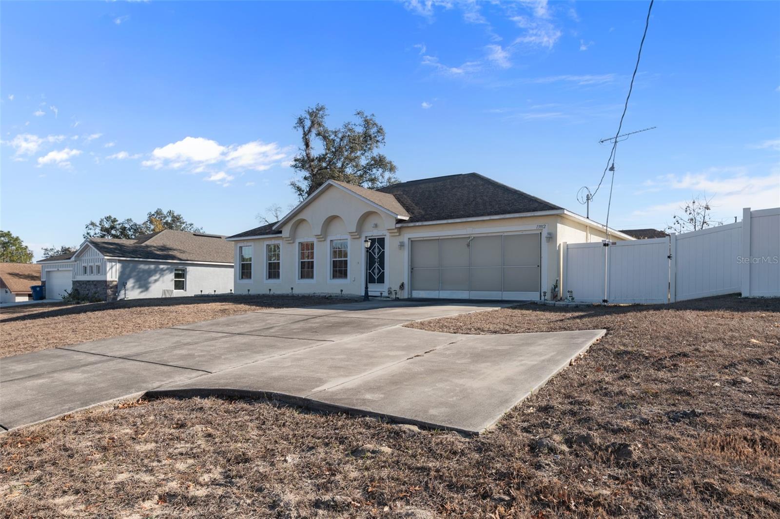 Single Family Residence in SPRING HILL, FL - Daniel Dourado