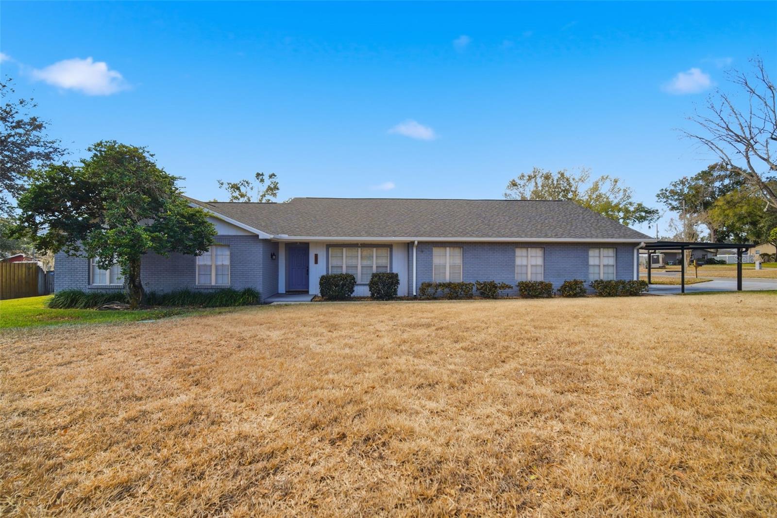 Single Family Residence in VALRICO, FL - Daniel Dourado