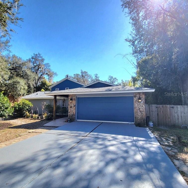 Single Family Residence em WESLEY CHAPEL, FL - Daniel Dourado