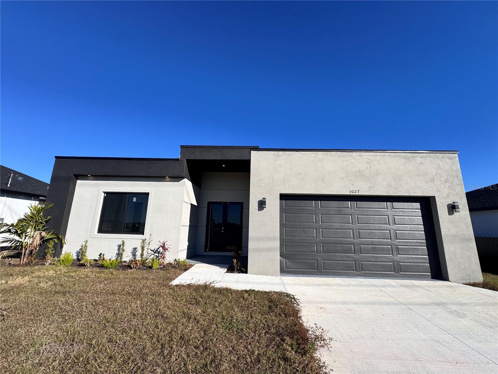 Single Family Residence em CAPE CORAL, FL - Daniel Dourado