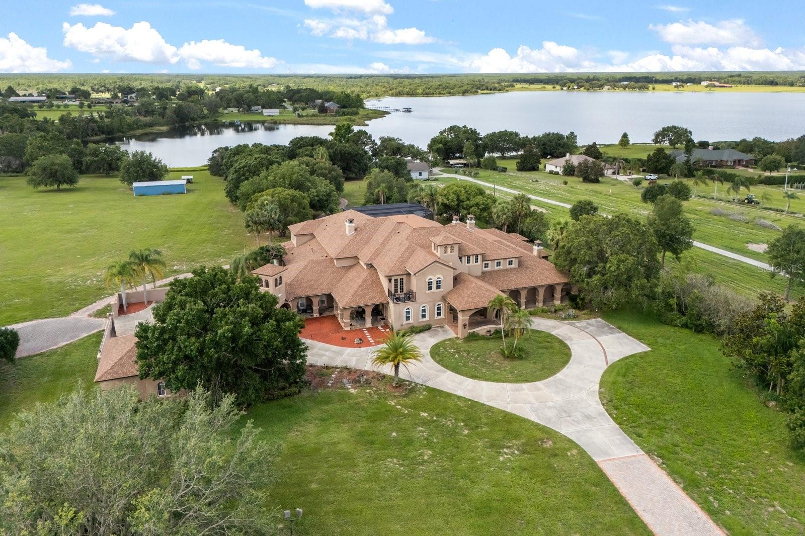 Single Family Residence em CLERMONT, FL - Daniel Dourado