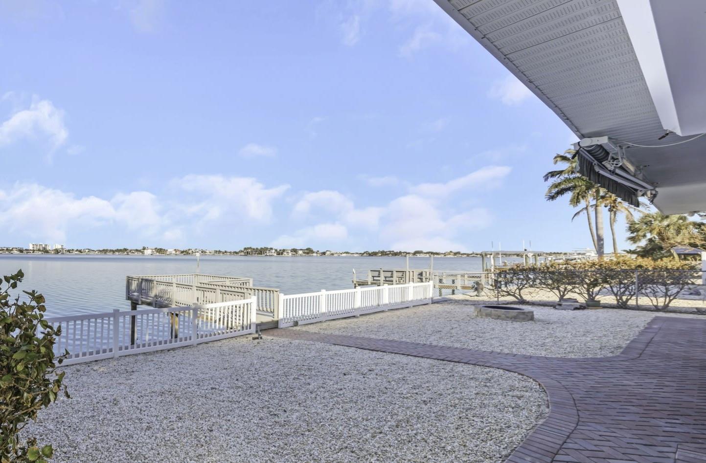 Single Family Residence em SOUTH PASADENA, FL - Daniel Dourado