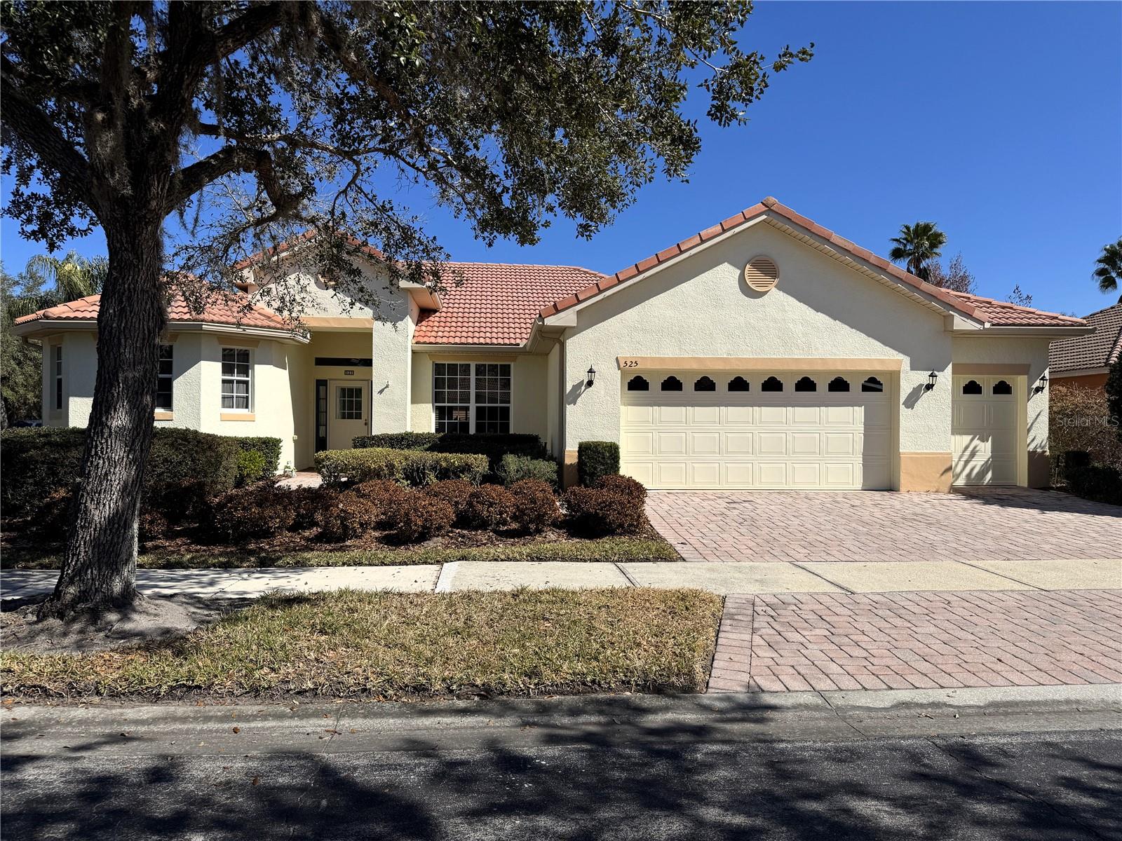 Single Family Residence em KISSIMMEE, FL - Daniel Dourado