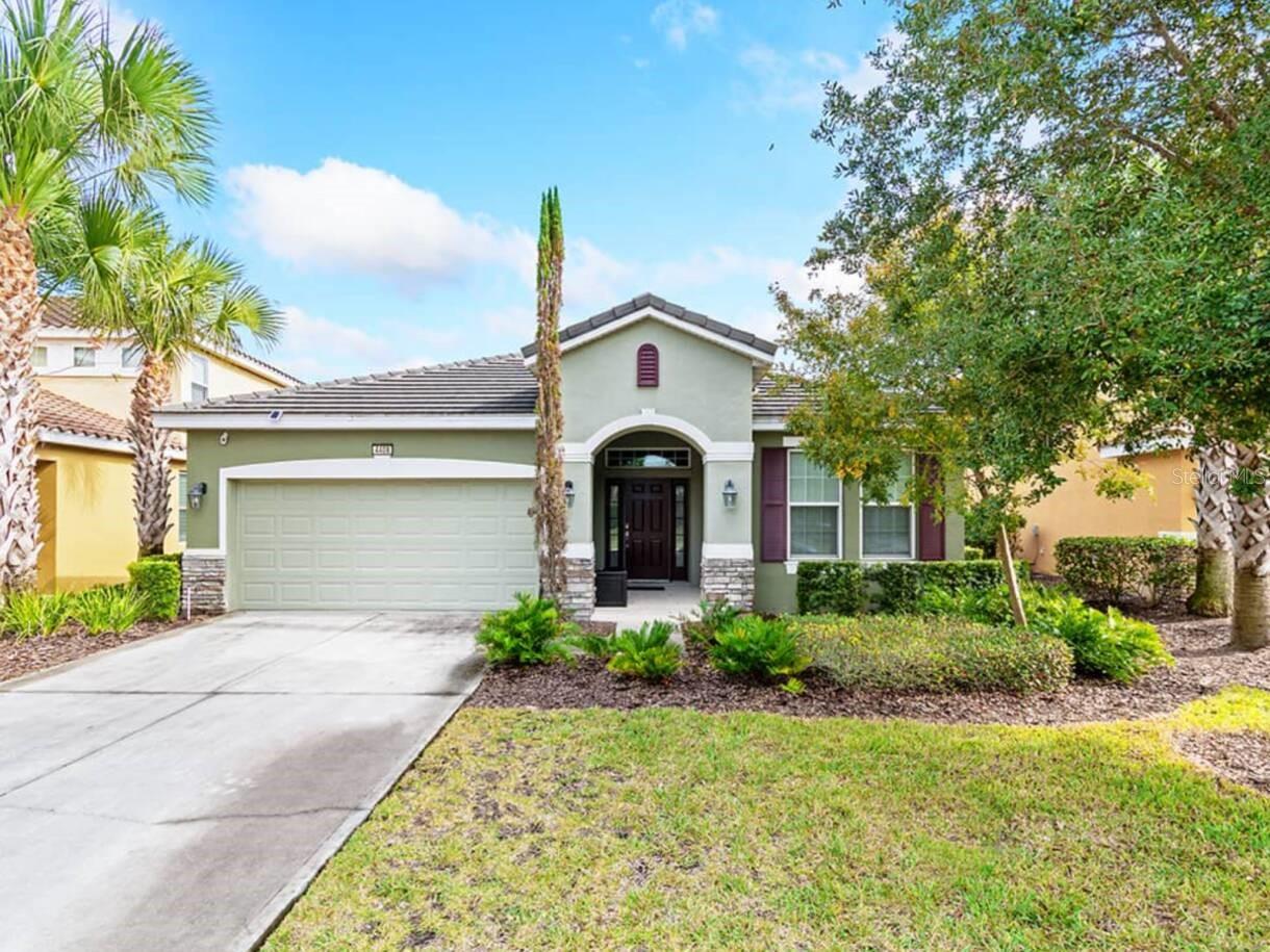 Single Family Residence in DAVENPORT, FL - Daniel Dourado