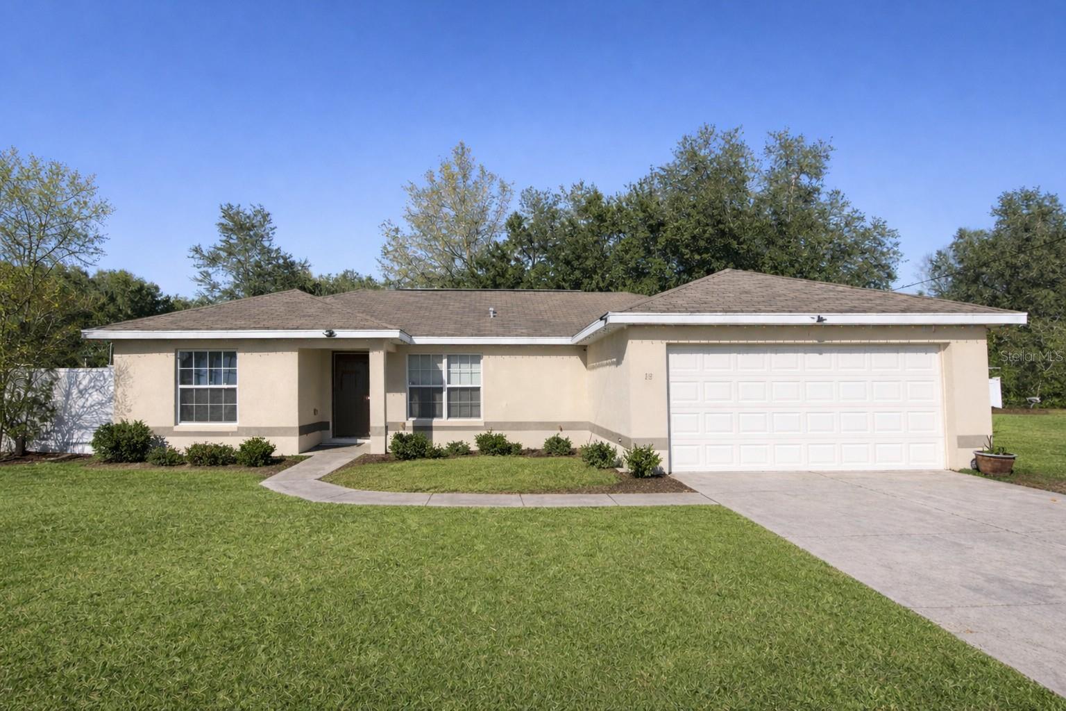 Single Family Residence in OCALA, FL - Daniel Dourado