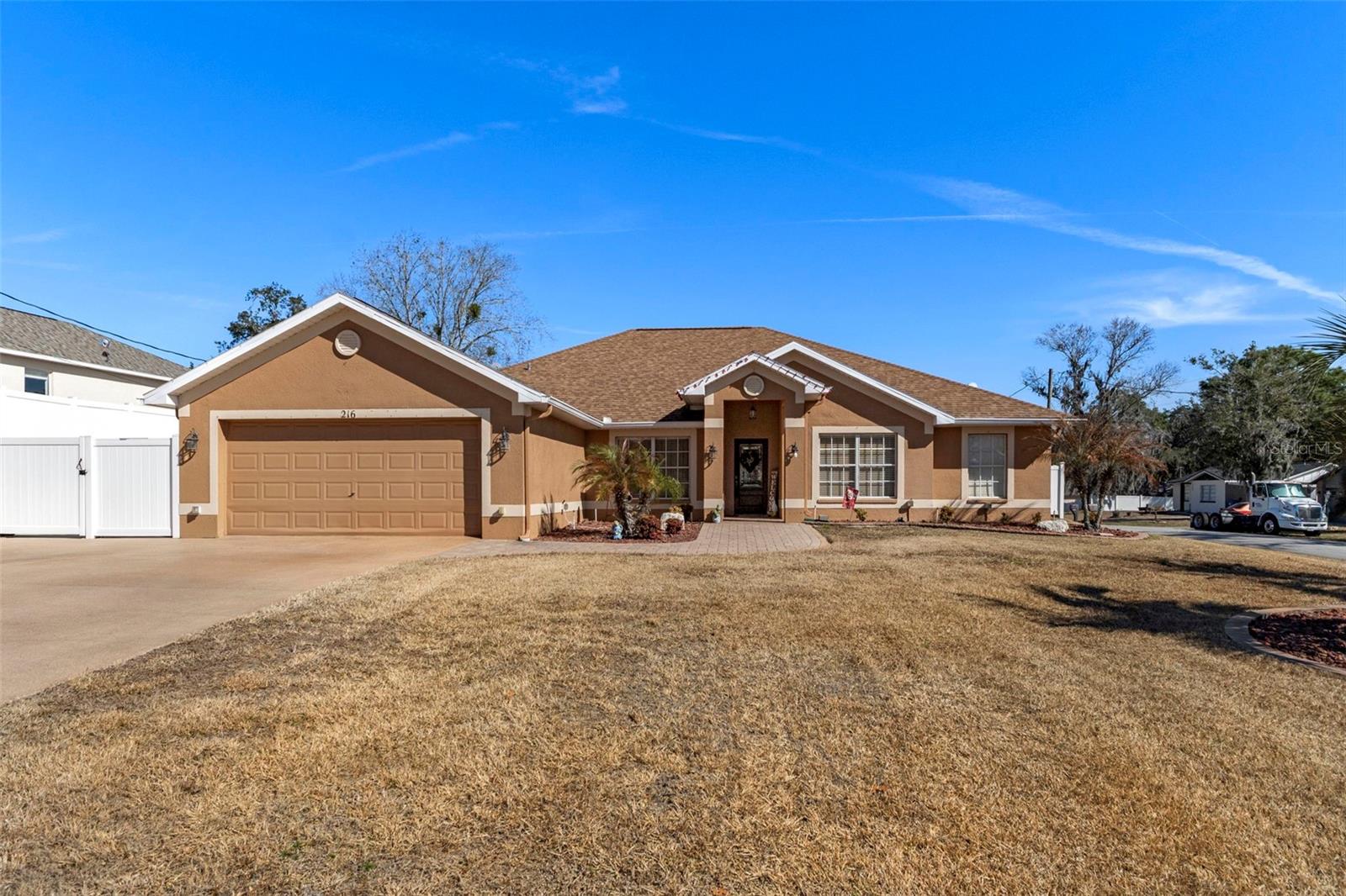 Single Family Residence em SPRING HILL, FL - Daniel Dourado