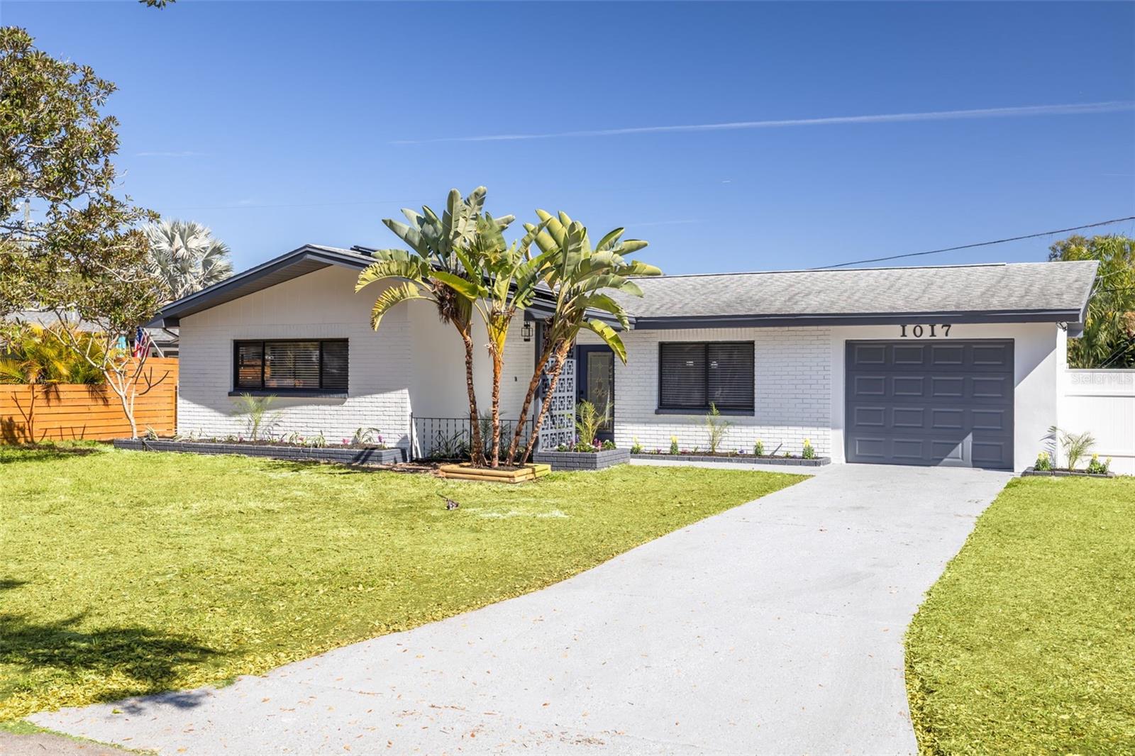 Single Family Residence em DUNEDIN, FL - Daniel Dourado