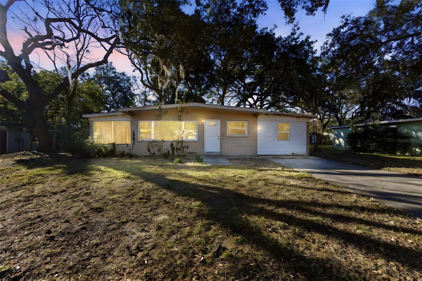 Single Family Residence in ORANGE CITY, FL - Daniel Dourado