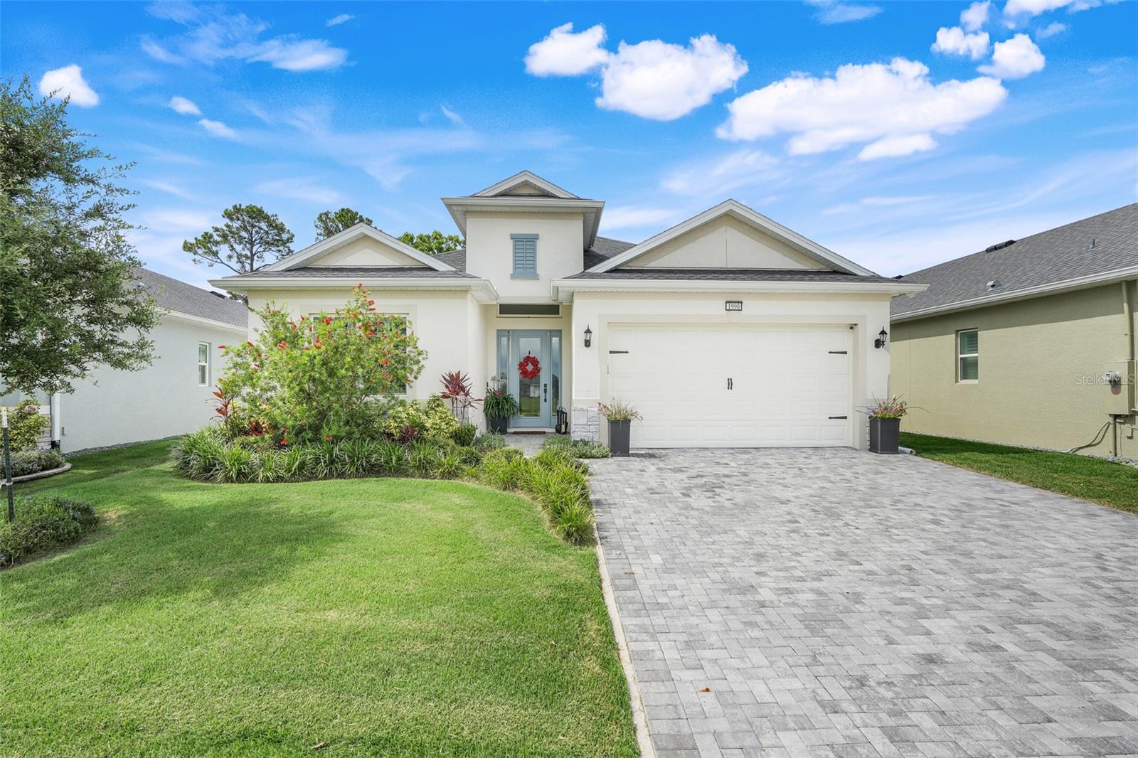 Single Family Residence in MOUNT DORA, FL - Daniel Dourado