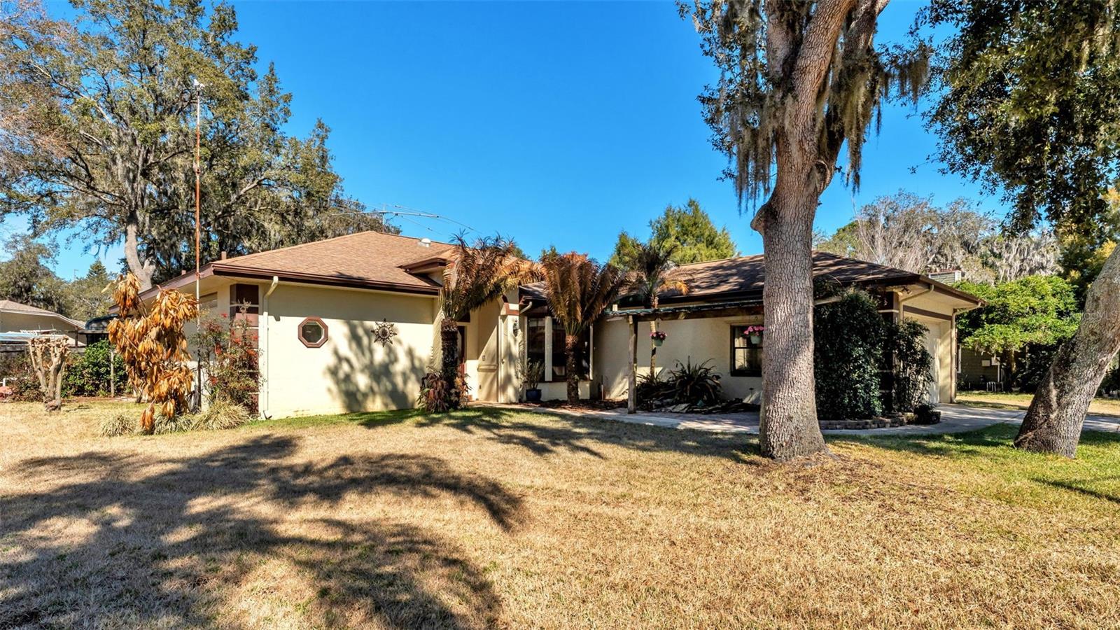 Single Family Residence em WINTER HAVEN, FL - Daniel Dourado