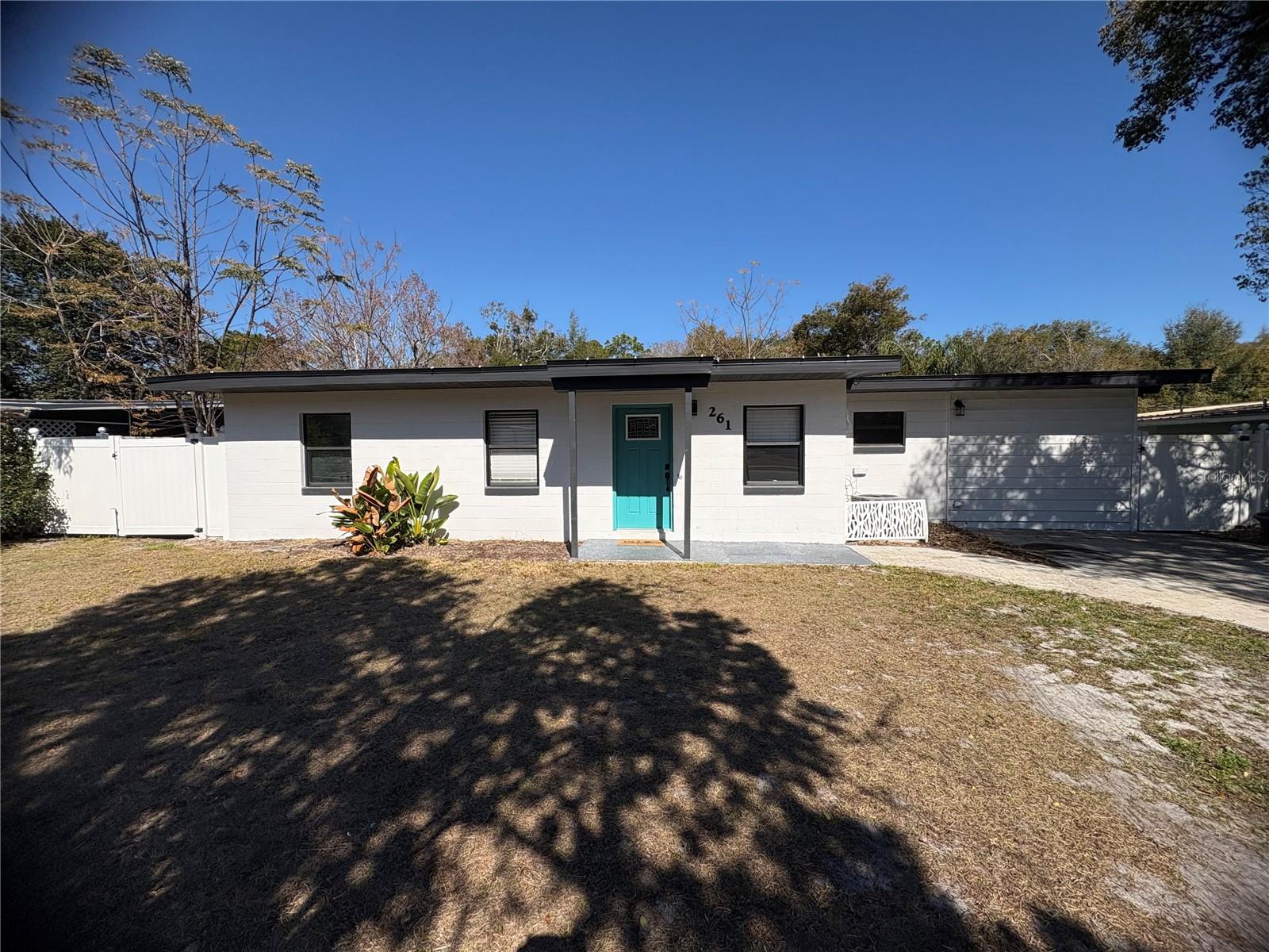 Single Family Residence em CHULUOTA, FL - Daniel Dourado