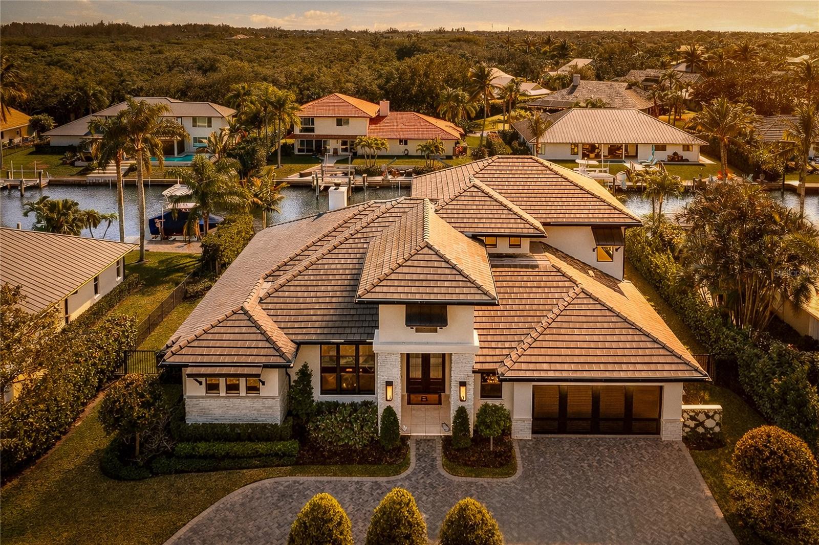 Single Family Residence em HOBE SOUND, FL - Daniel Dourado