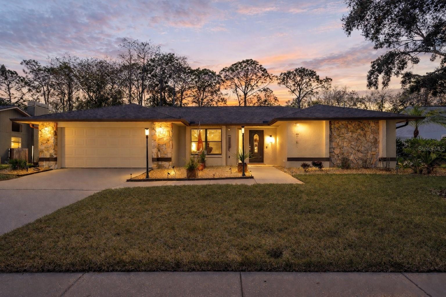 Single Family Residence em PALM HARBOR, FL - Daniel Dourado