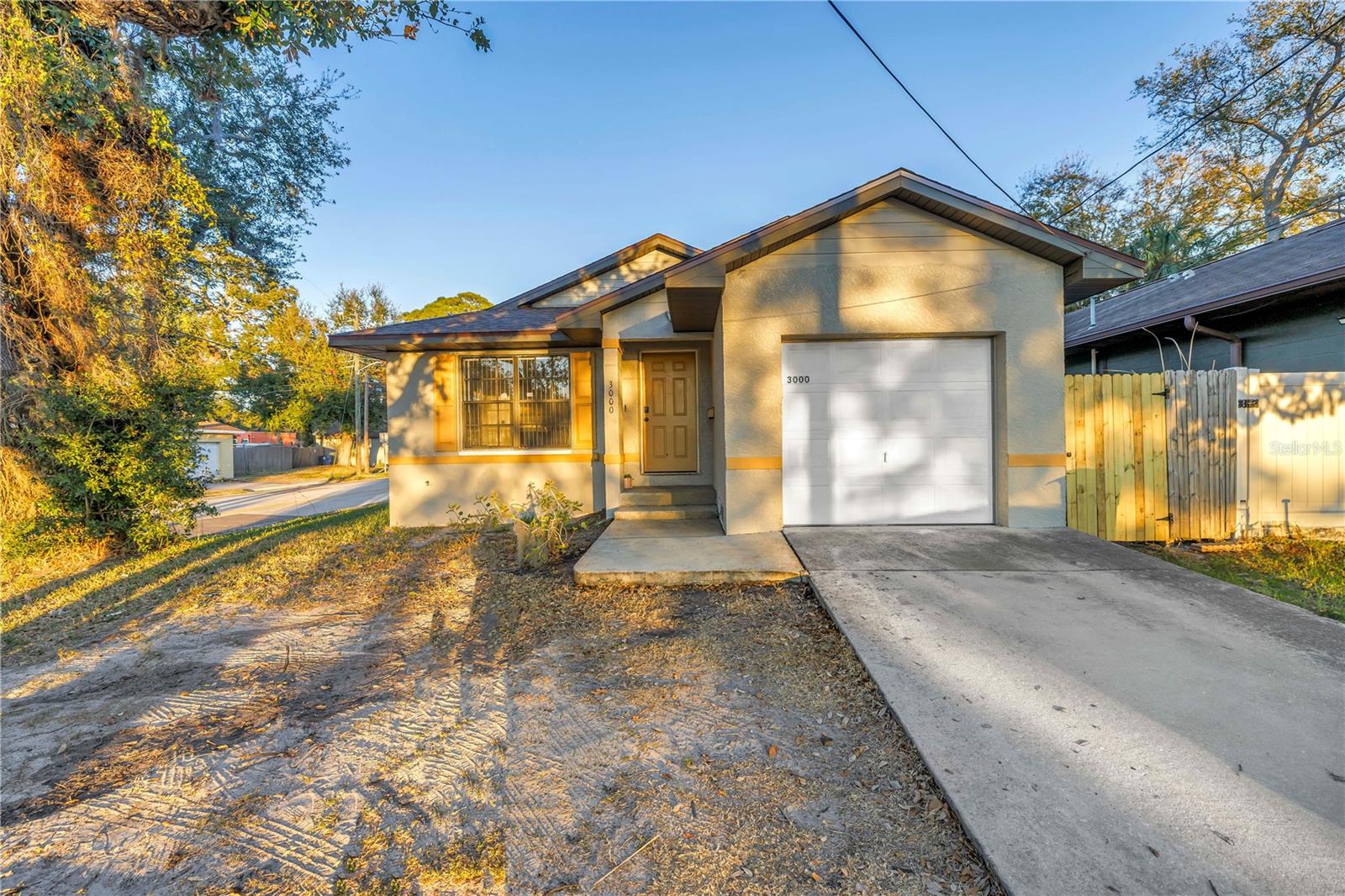 Single Family Residence em ST PETERSBURG, FL - Daniel Dourado