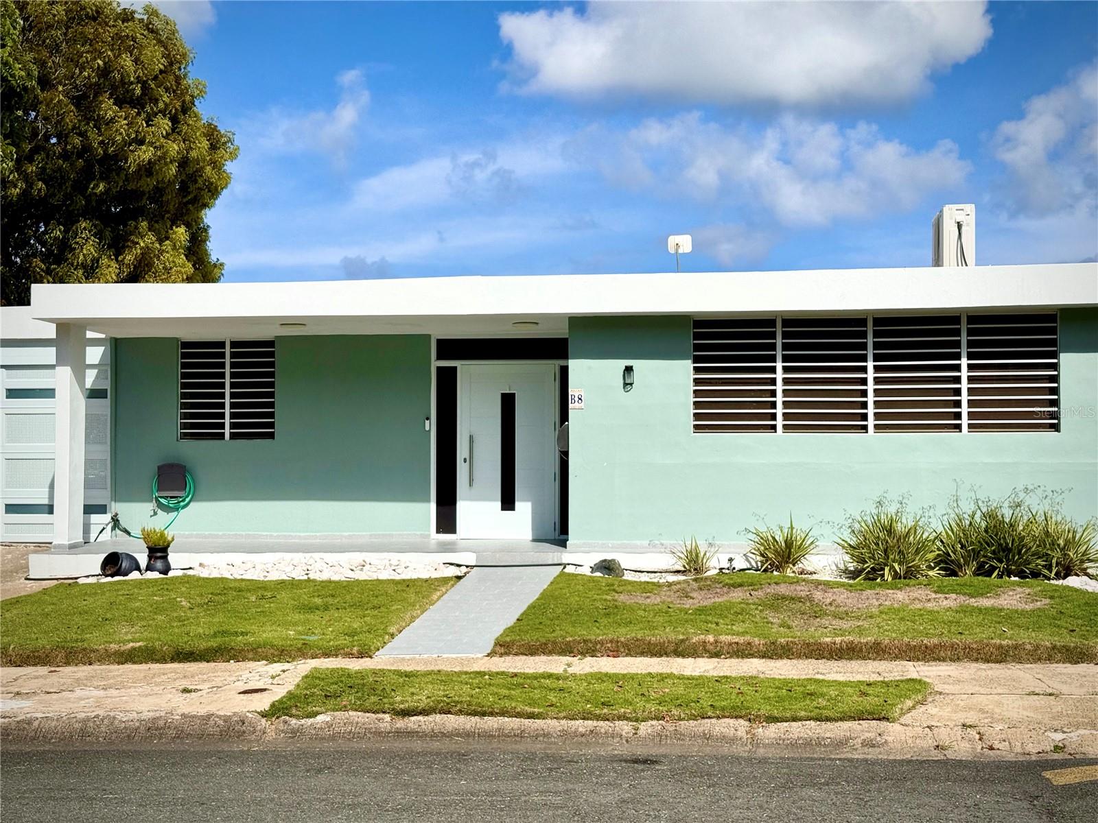 Single Family Residence in FAJARDO, PR - Daniel Dourado