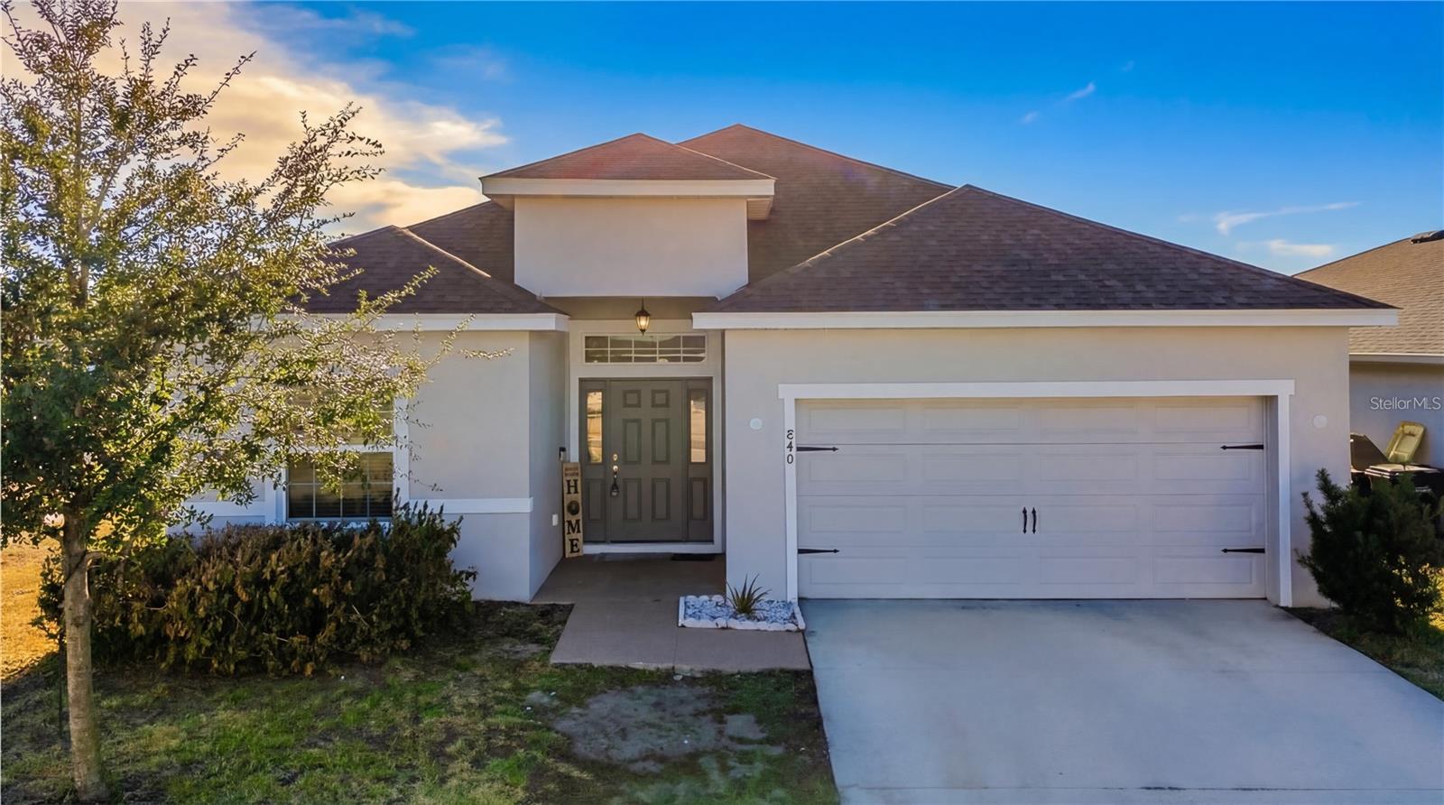 Single Family Residence in DAVENPORT, FL - Daniel Dourado