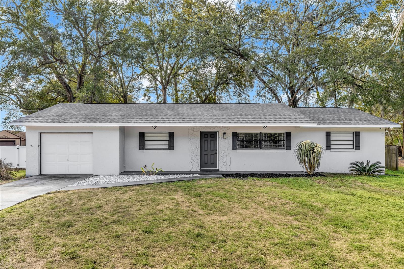 Single Family Residence in OCALA, FL - Daniel Dourado