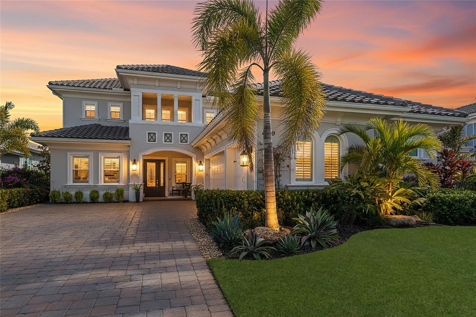 Single Family Residence in LAKEWOOD RANCH, FL - Daniel Dourado