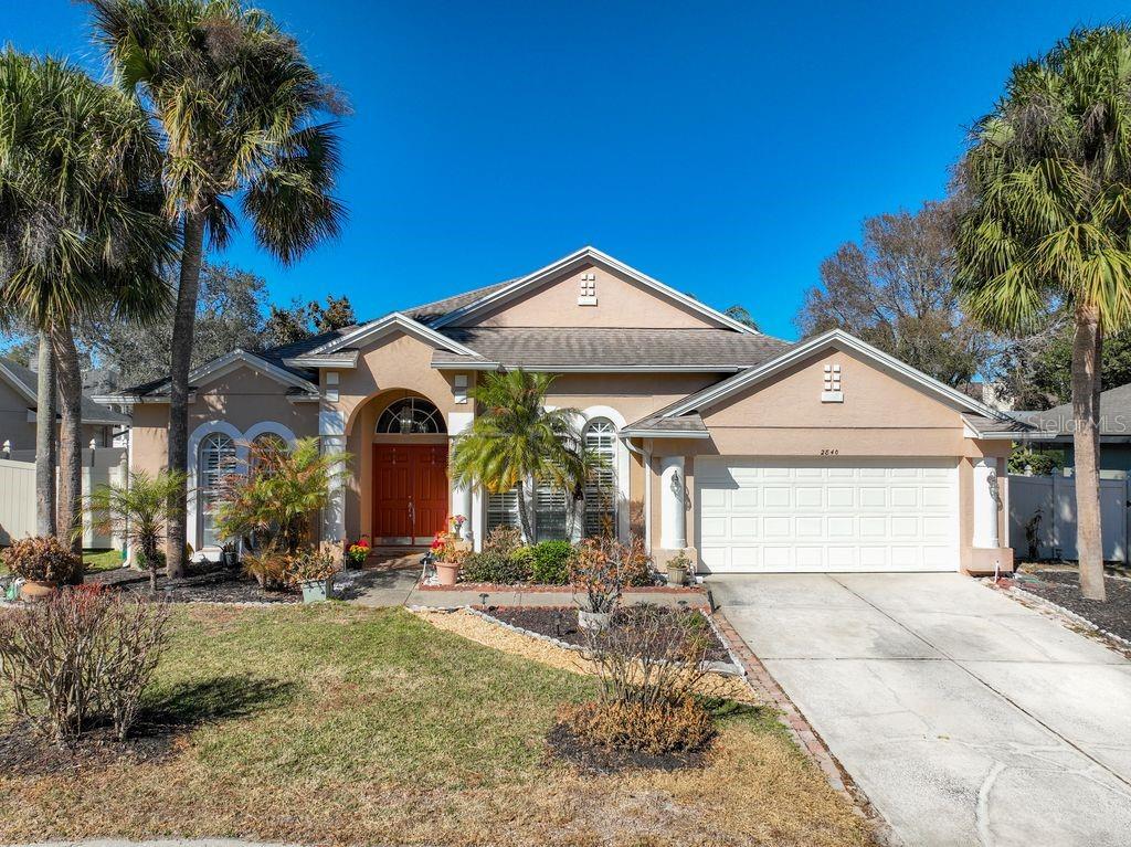 Single Family Residence in OVIEDO, FL - Daniel Dourado