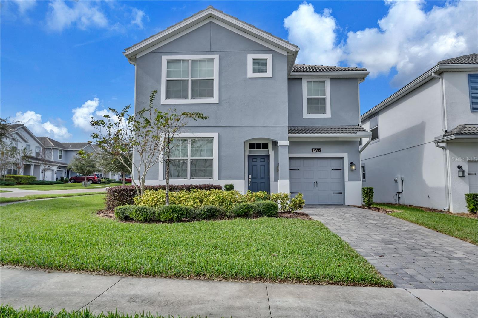 Single Family Residence in DAVENPORT, FL - Daniel Dourado
