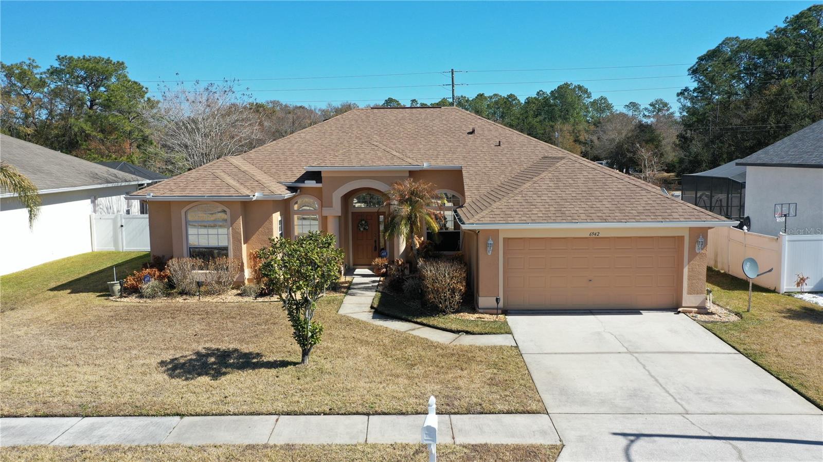 Single Family Residence em WESLEY CHAPEL, FL - Daniel Dourado