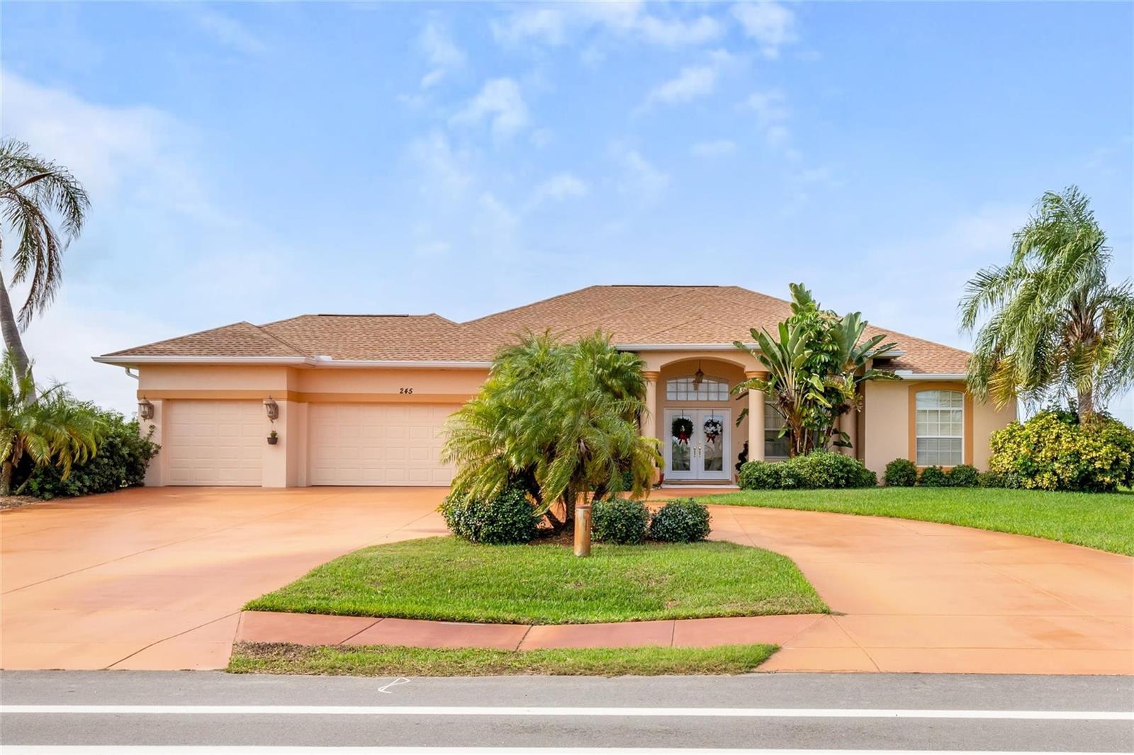 Single Family Residence in ROTONDA WEST, FL - Daniel Dourado