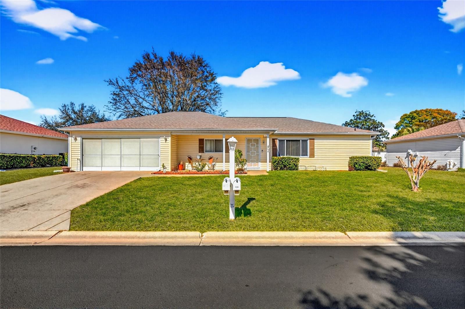 Single Family Residence in DUNNELLON, FL - Daniel Dourado