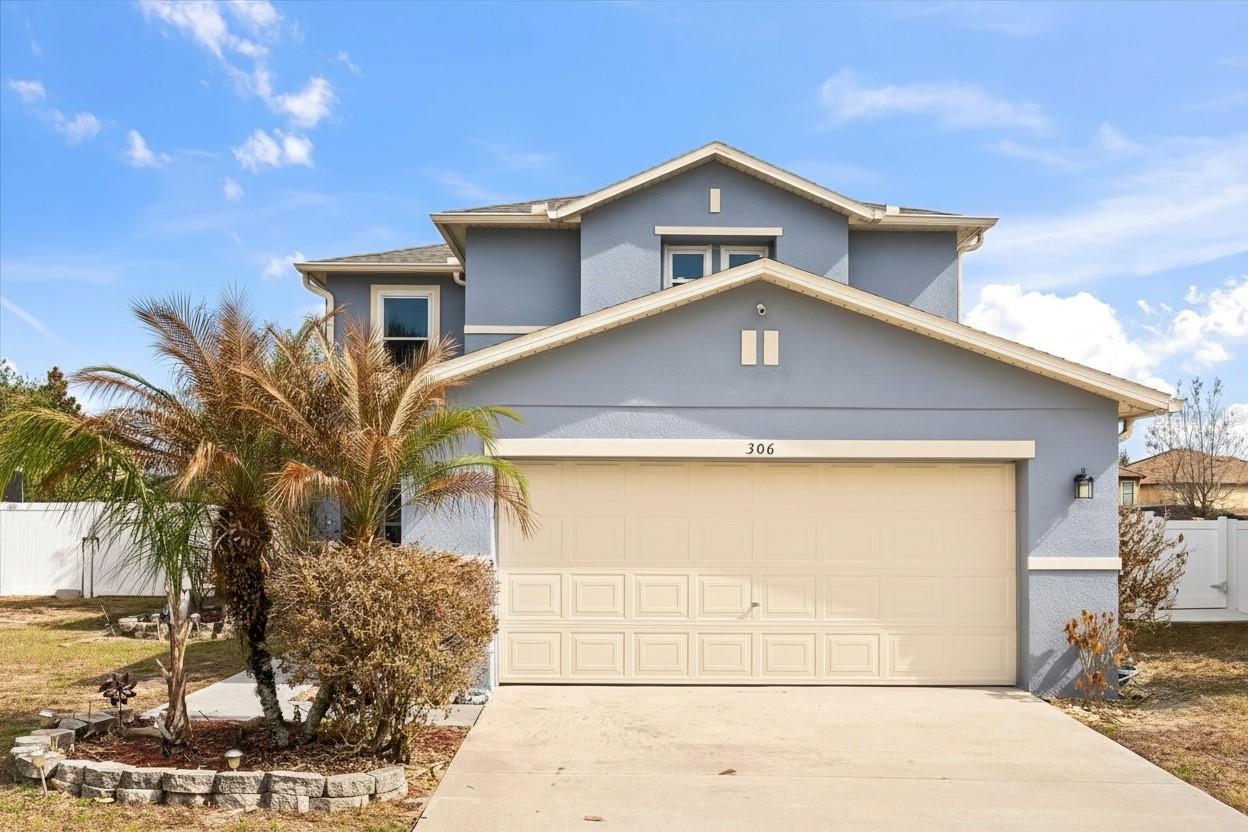 Single Family Residence in DAVENPORT, FL - Daniel Dourado