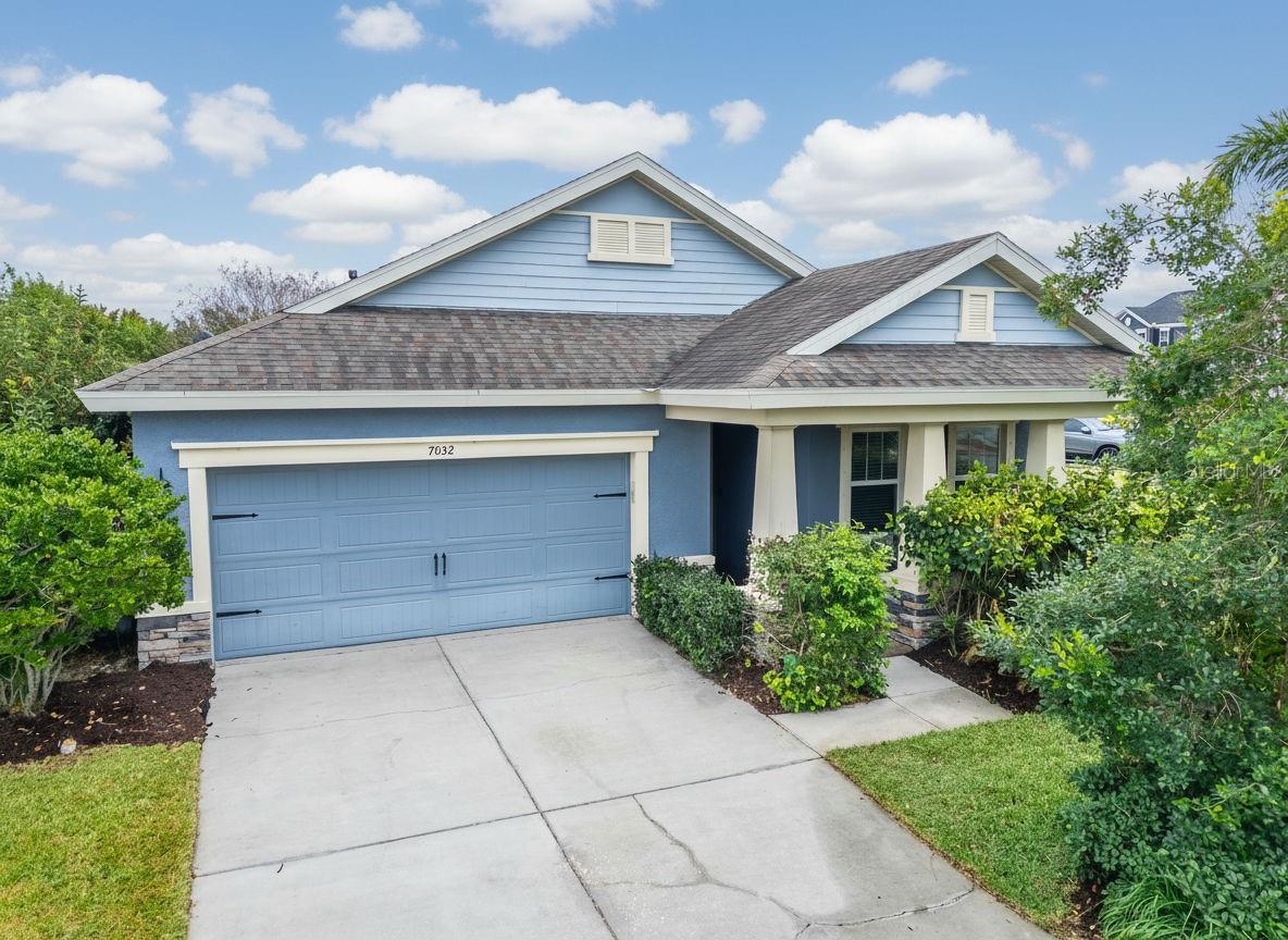 Single Family Residence in APOLLO BEACH, FL - Daniel Dourado