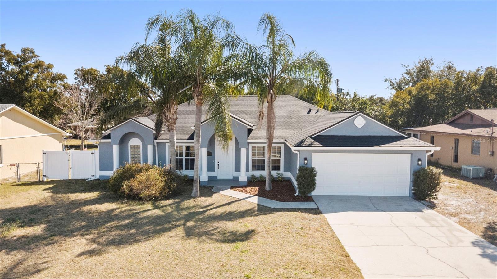 Single Family Residence em DELTONA, FL - Daniel Dourado