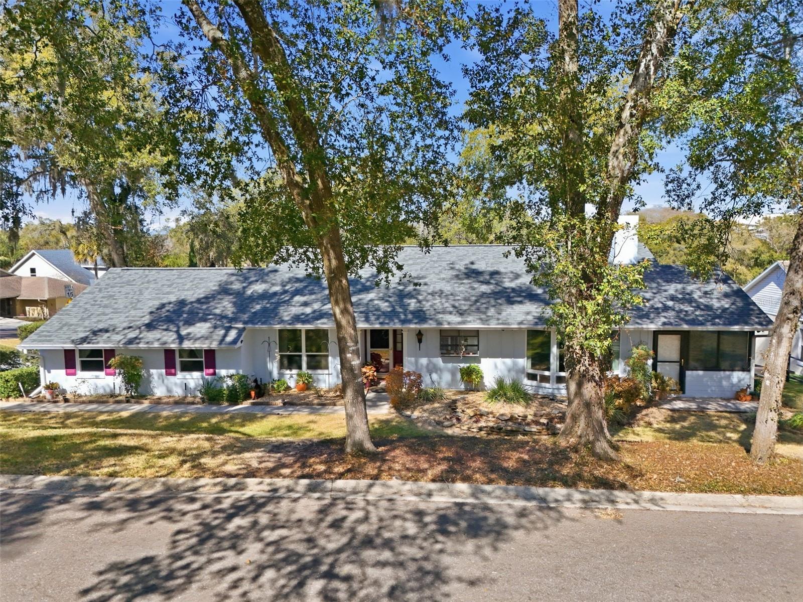 Single Family Residence em EUSTIS, FL - Daniel Dourado