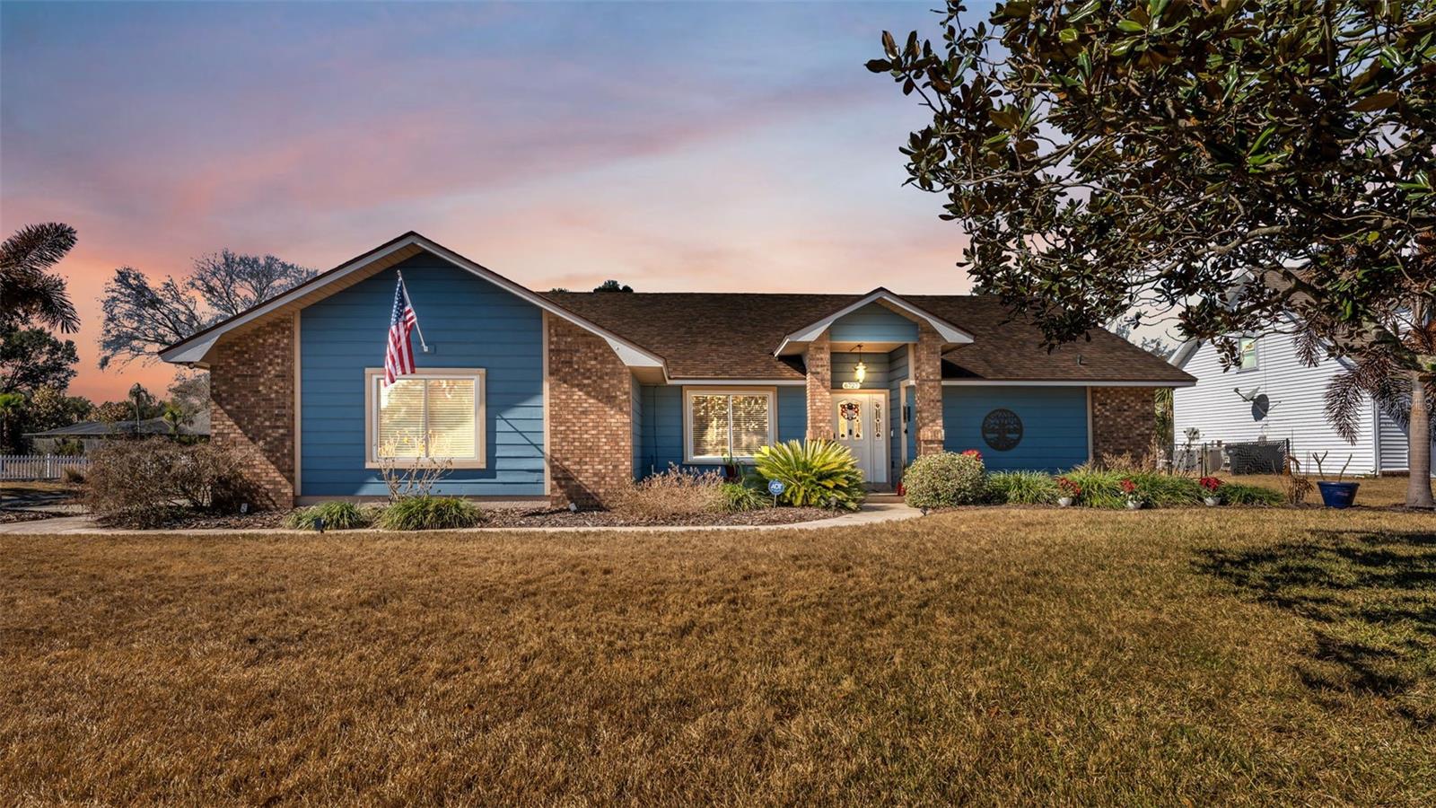 Single Family Residence in LAKELAND, FL - Daniel Dourado