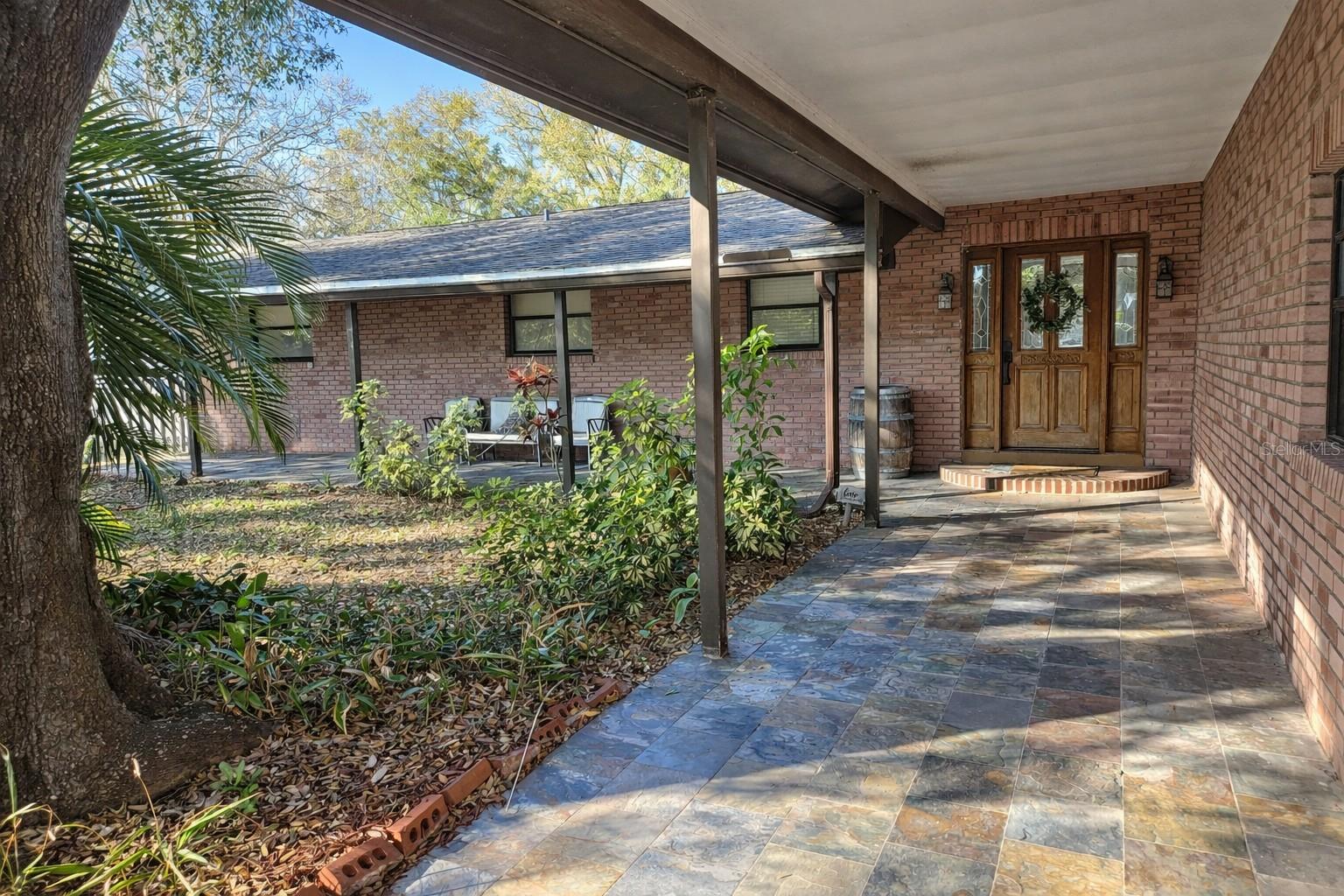 Single Family Residence em PINELLAS PARK, FL - Daniel Dourado