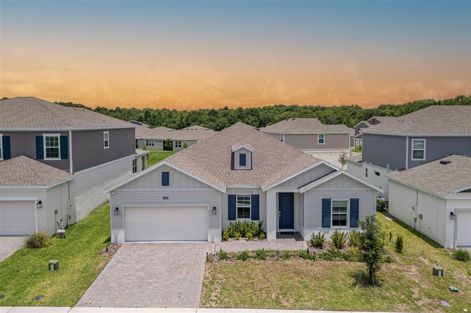 Single Family Residence in DAVENPORT, FL - Daniel Dourado