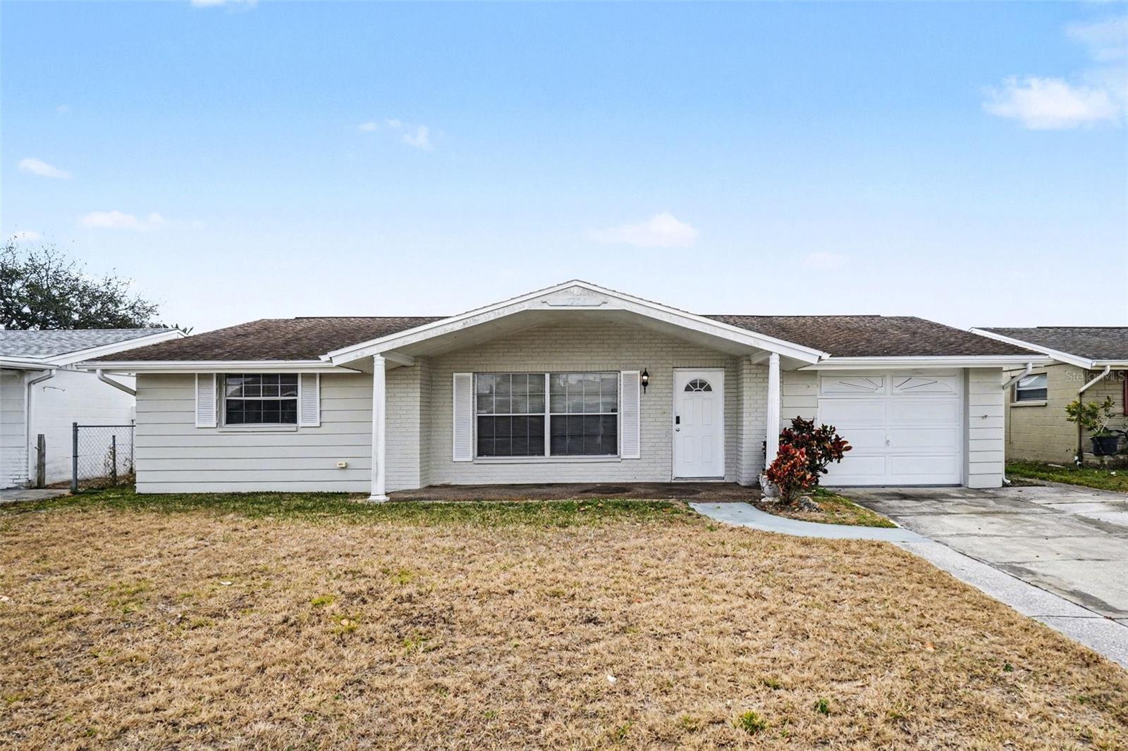 Single Family Residence in PORT RICHEY, FL - Daniel Dourado
