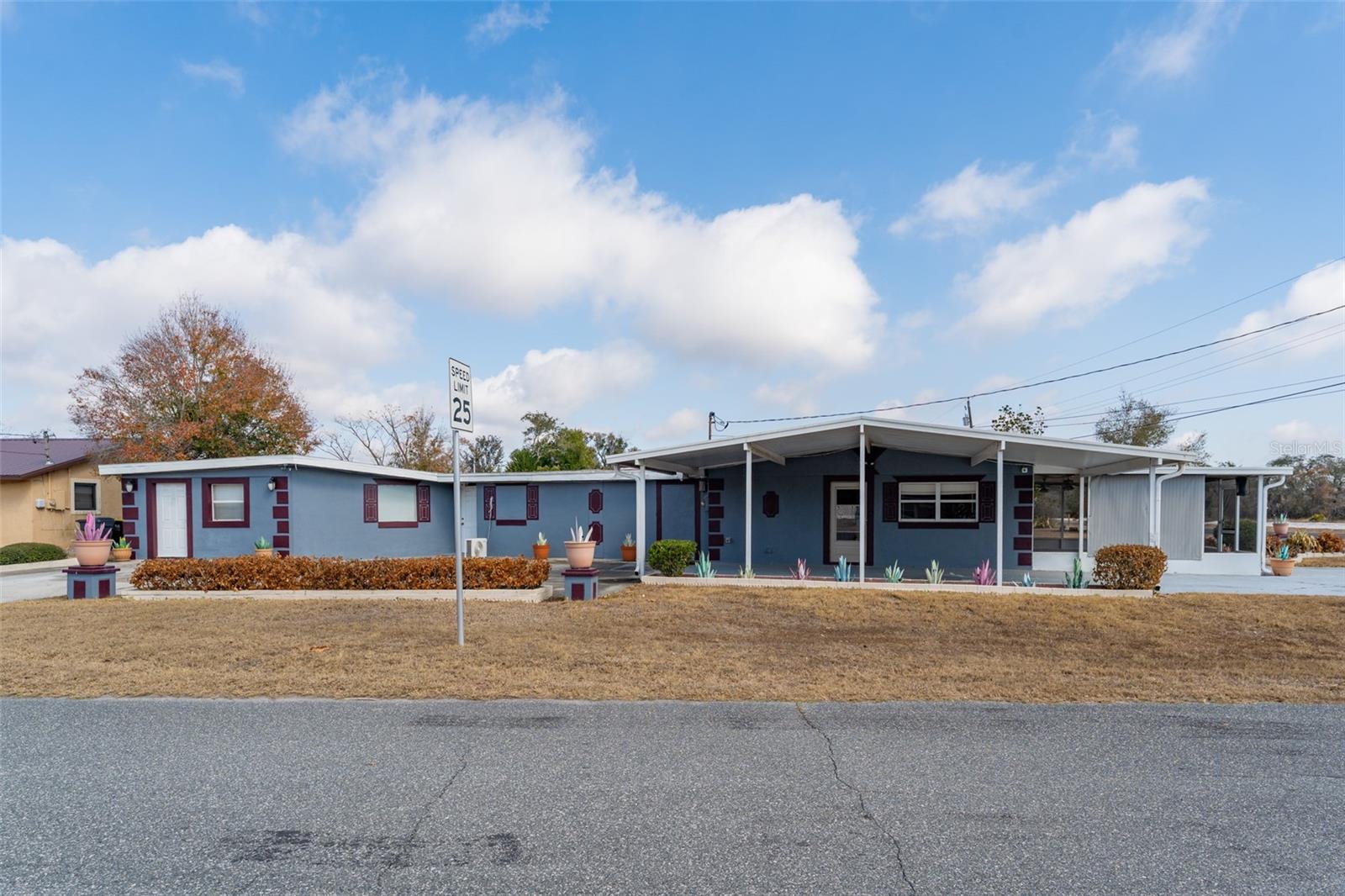 Single Family Residence em LAKE WALES, FL - Daniel Dourado