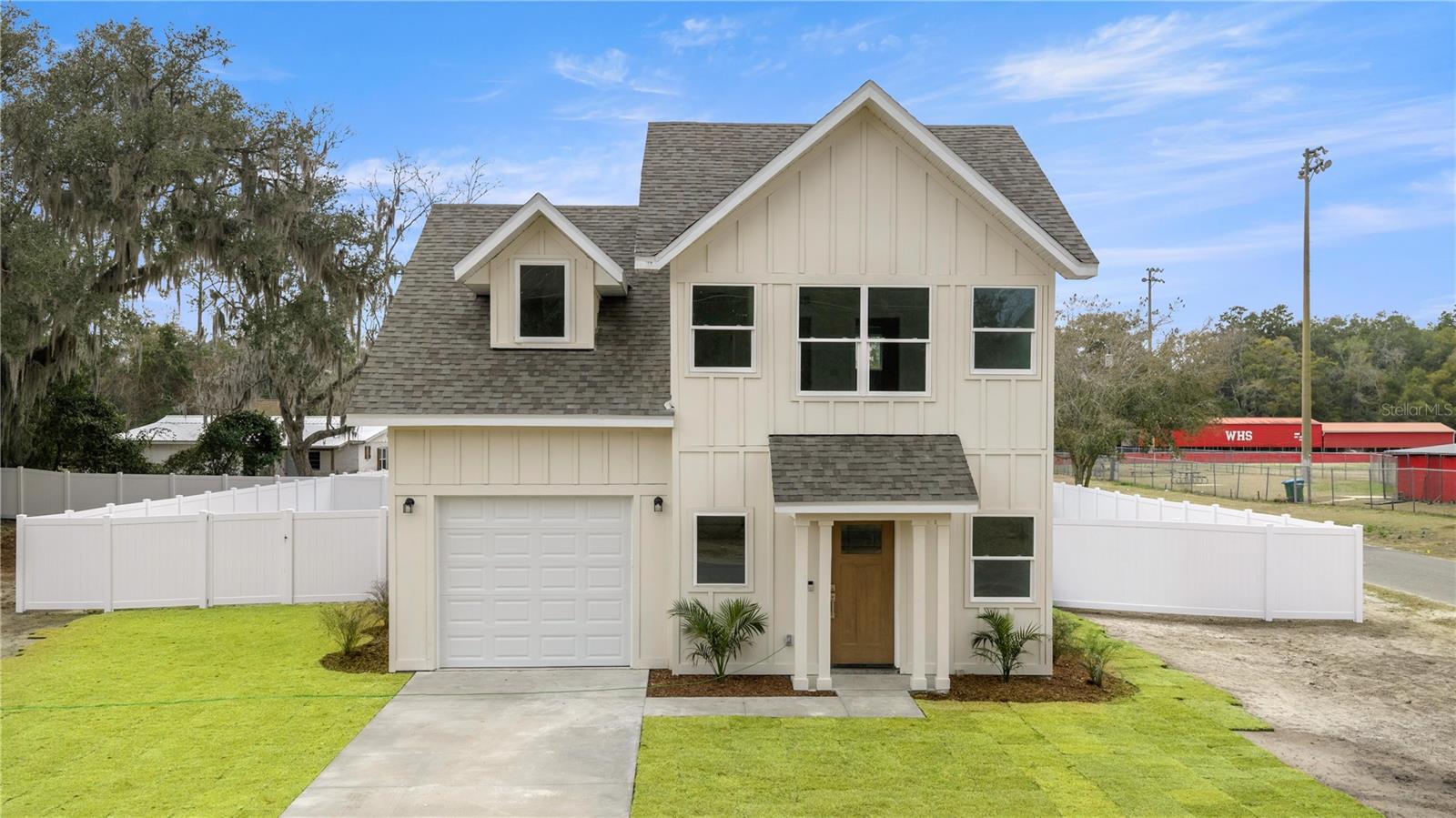 Single Family Residence in WILLISTON, FL - Daniel Dourado